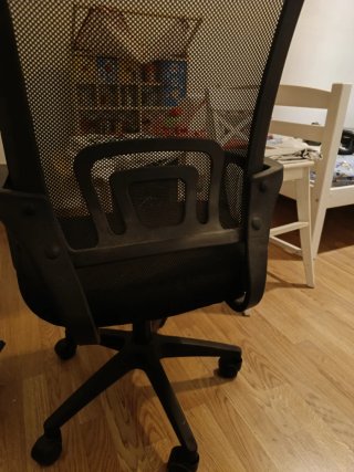 Silla de oficina con ruedas