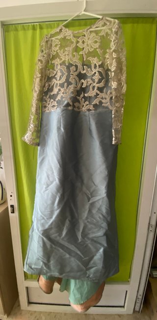 Vestido largo azul y plateado talla 50