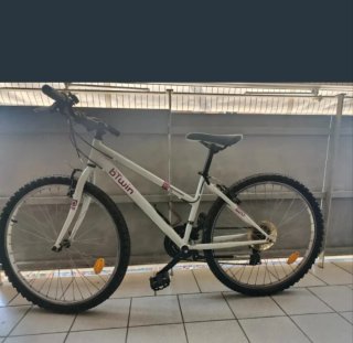 Bicicleta Btwin Rockrider 500 Blanca