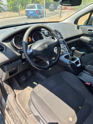 Peugeot 5008 2016