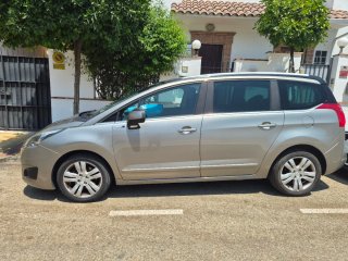 Peugeot 5008 2016