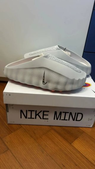 Zapatillas Nike 38.5 Plata/Blanco