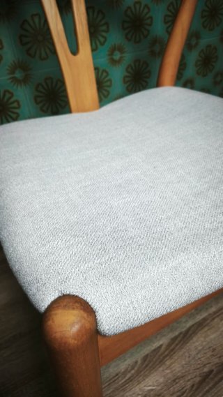 4 Sillas Comedor Nórdicas Madera y Tela