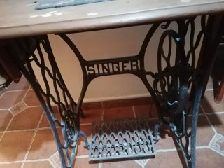 Máquina de coser antigua Singer