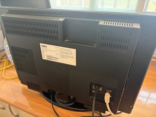 Monitor TV OKI Negro modelo V22D. PH