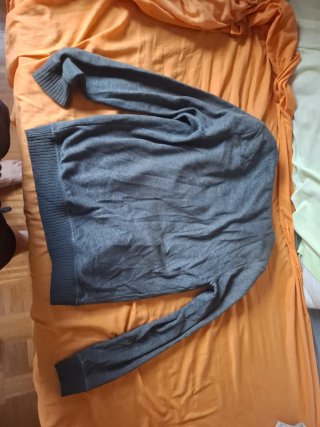 Chaqueta Domyos gris con capucha