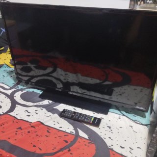 Televisor SCHOTECH 35 con mando
