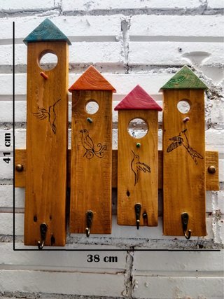 Perchero de madera hecho a mano