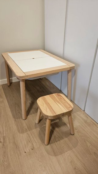 Mesa infantil IKEA FLISAT +2 almacenaje TR