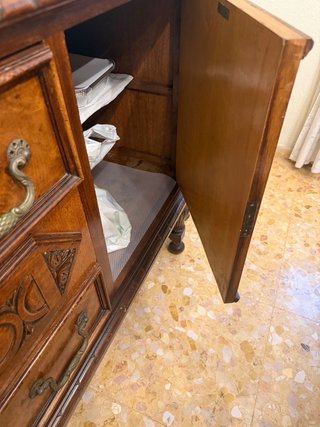 Aparador antiguo madera y mármol