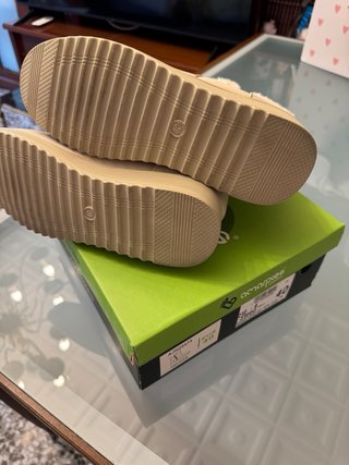 Botas acolchadas beige talla 39 - 40