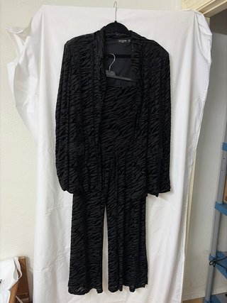 Conjunto 2 piezas pantalón y chaqueta velour