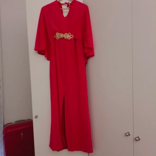 Vestido de fiesta fucsia largo