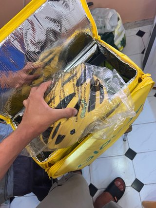 Mochila Glovo amarilla