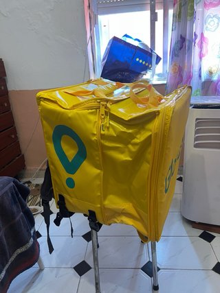 Mochila Glovo amarilla