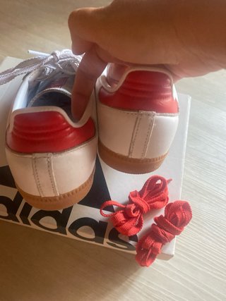 Zapatillas Adidas Samba Blancas y Rojas