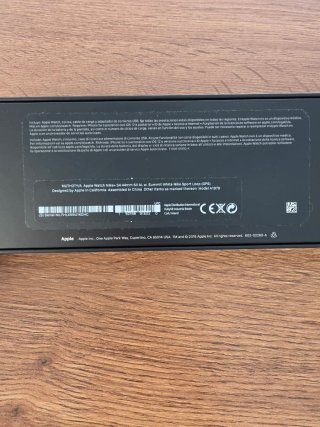 iPhone 15 Pro Max + Apple Watch Nike+ Series 4