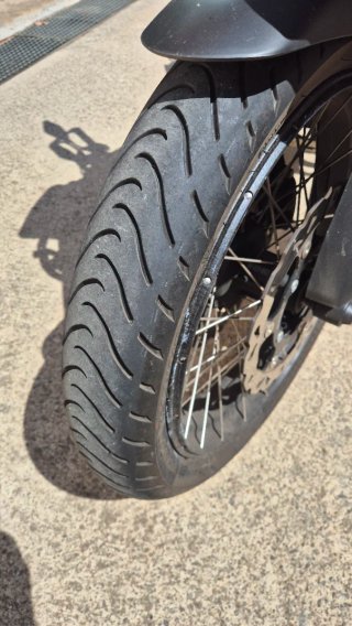 Macbor Montana XR5 510 Adventure como nueva Extras