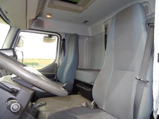 Volvo FL 240-CAMIONES FURGONES