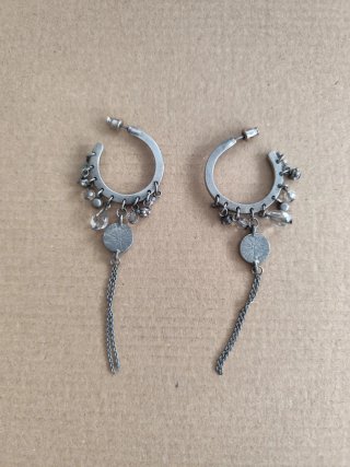 Pendientes vintage plateados y negros