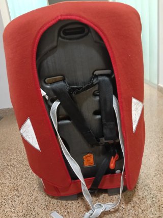 Silla de coche infantil Playsport roja