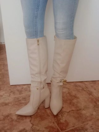 Botas altas blancas a estrenar