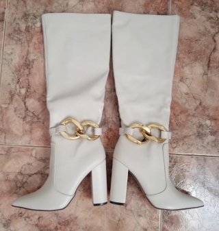 Botas altas blancas a estrenar