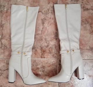 Botas altas blancas a estrenar