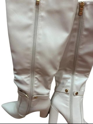 Botas altas blancas a estrenar