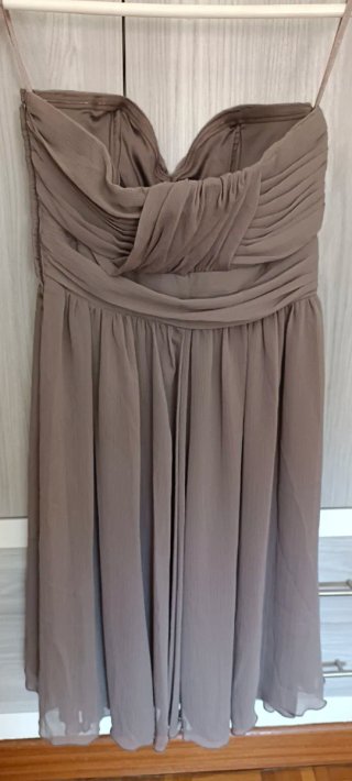Vestido palabra de honor beige/marrón