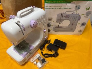 Mini Máquina de coser SM505A multifuncional nueva