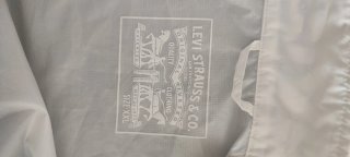 Cortavientos Levi's blanco y verde nuevo