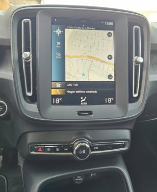 Volvo XC40 2021
