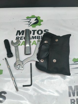 Juego Herramientas Kawasaki Z650 2024