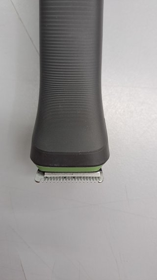 Recortadora todo en uno de 19 en 1 Serie 7000 Philips