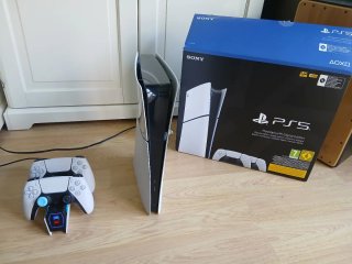 PS5 Digital Edition con caja y todos los cables