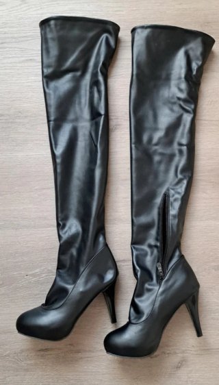 Botas mosqueteras altas negras