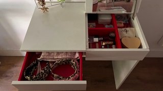 Tocador Ikea Blanco y Rojo