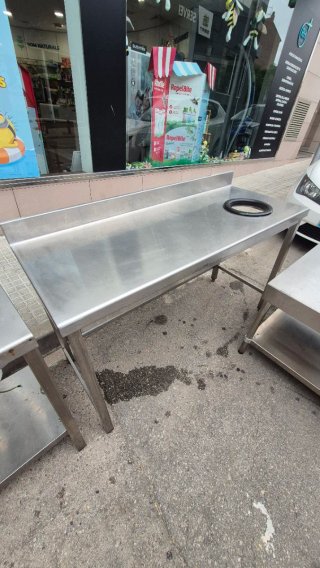 Mesa de acero inoxidable