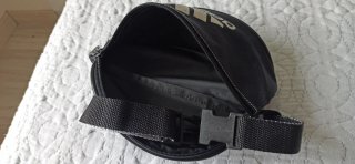 Riñonera Adidas Negra
