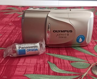 Olympus μ[mju:]-II Zoom 80 Cámara