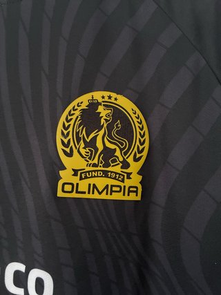 Camiseta Umbro Olimpia Negra Manga Larga