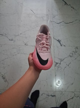 Botas de fútbol Nike Mercurial rosas