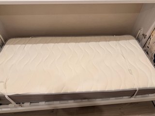 Mueble cama abatible y colchón nuevo