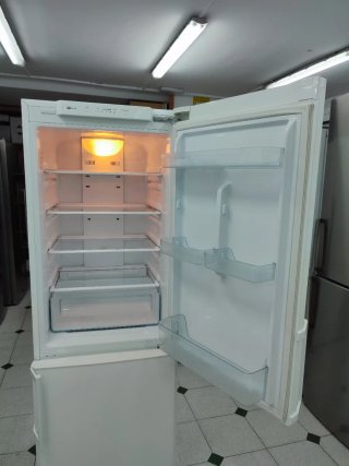 Nevera Samsung Combi 177/60cm A+ con garantía