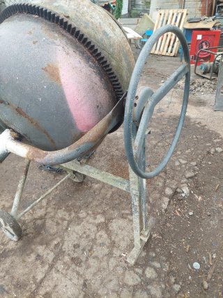 Hormigonera en buen estado