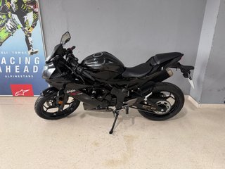 Kawasaki Ninja 125 Negra