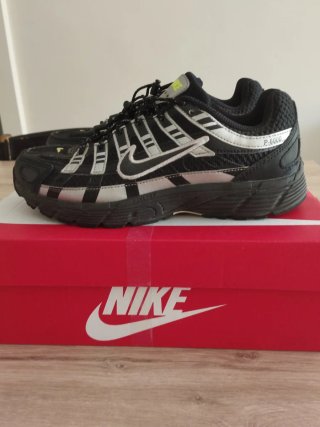 Tenis Nike P-6000 Negro/Plata