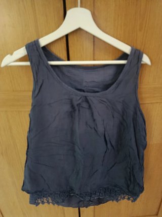 Camisa tirantes azul con encaje