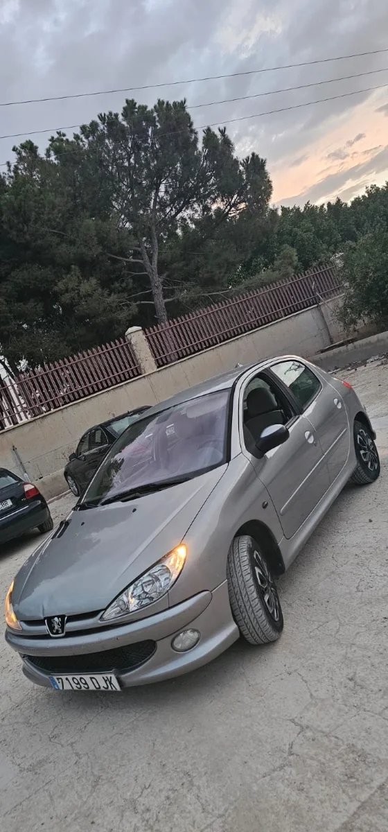 Peugeot 206  140000 km reales - foto 1